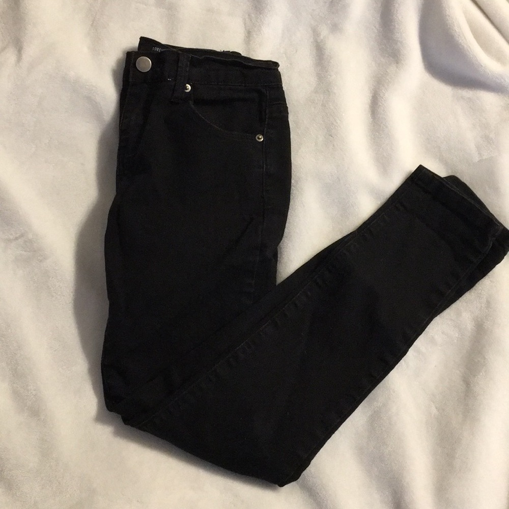 Black skinny jeans